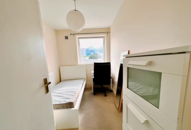 5 Bedroom 2 Bathroom- room 4