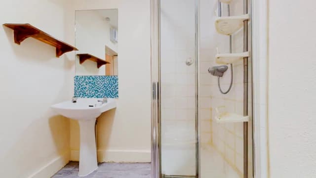 1 Bedroom 1 Bathroom