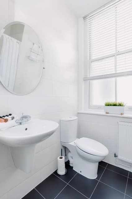 1 bedroom 1 Bathroom