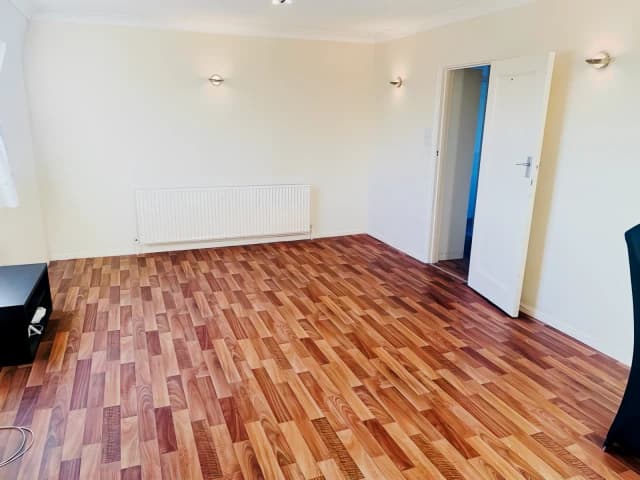 2 Beds 1 Bath
