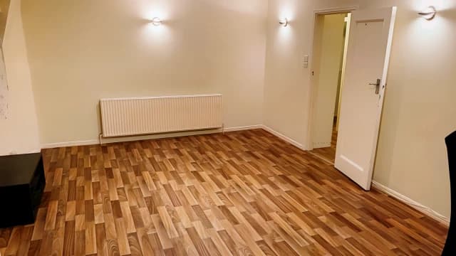 2 Beds 1 Bath