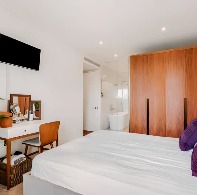 2 Beds 2 Baths