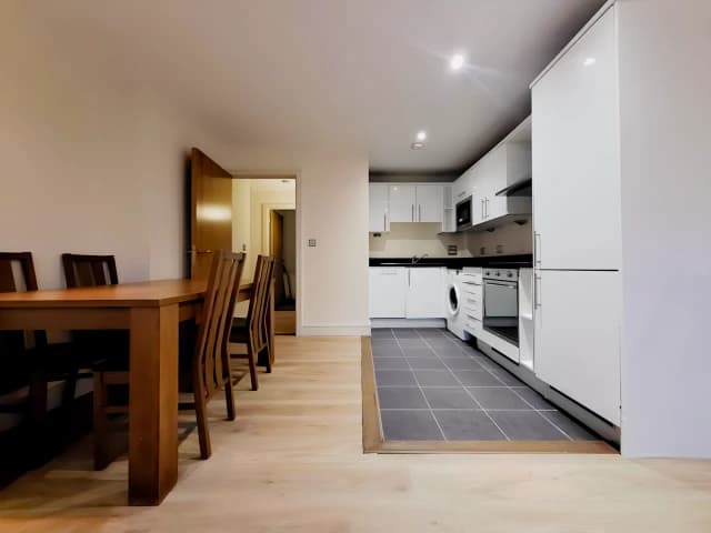 2 Bedrooms 1 Bathroom