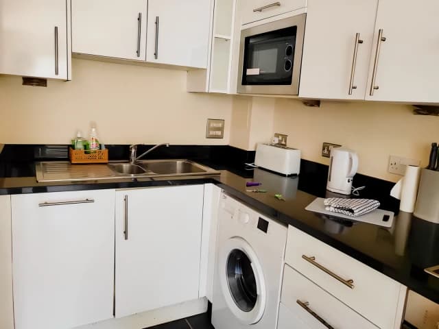 2 Bedrooms 1 Bathroom