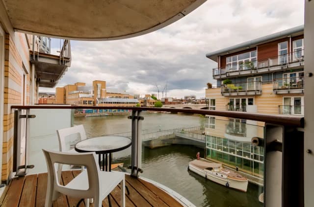 2 Bedroom Apartment