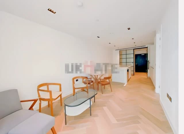 1 Bedroom 2 Bathroom