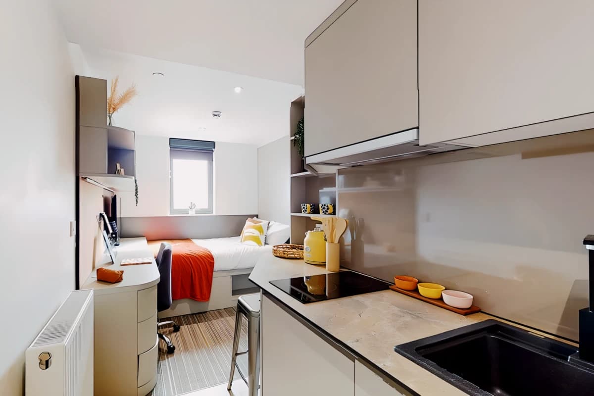 Gob Ealing Residence image 4