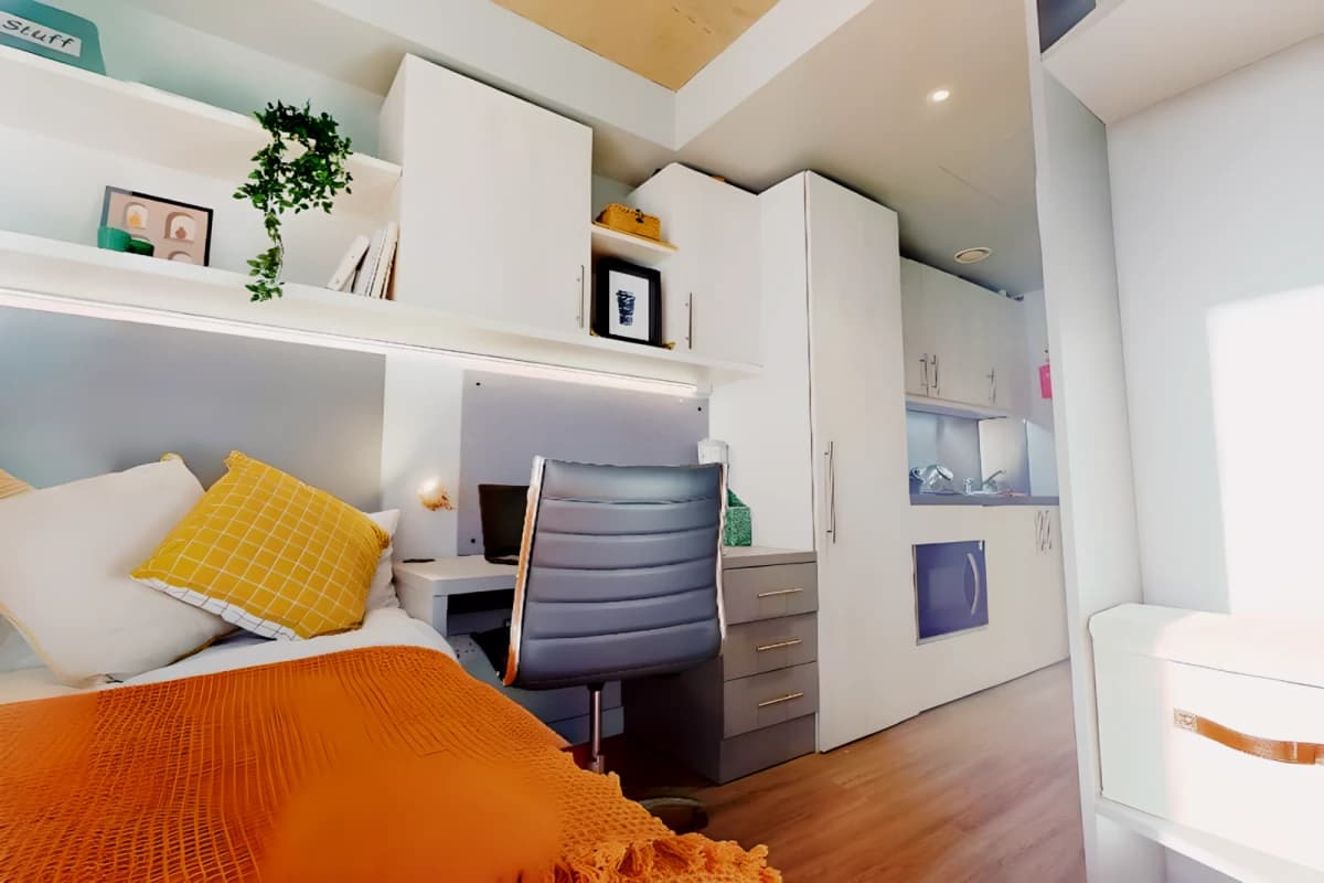 Gob IQ Aldgate Residence image