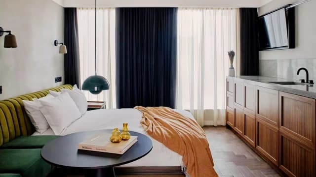 Studio Apartment
