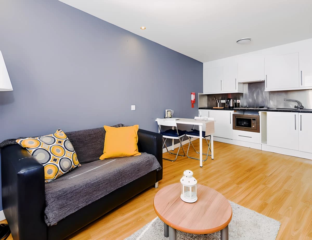 Panmure Court image