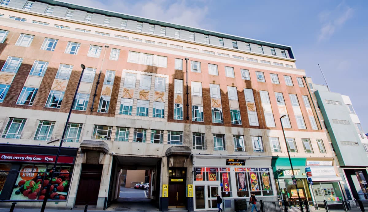 Magnet Court image 2