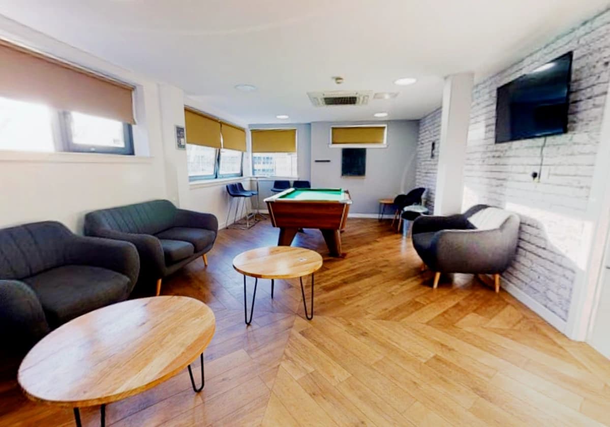 iQ Parker House image