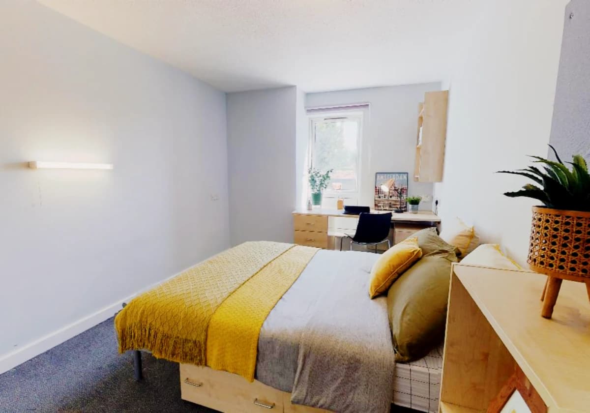 iQ Fiveways House image