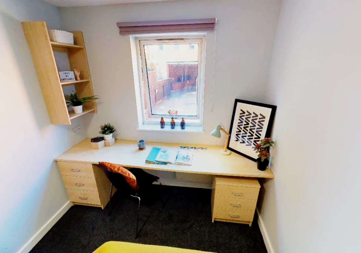 iQ Fiveways House image