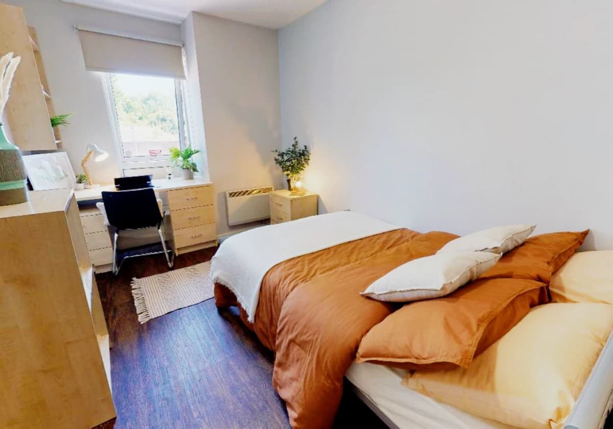 iQ Fiveways House image