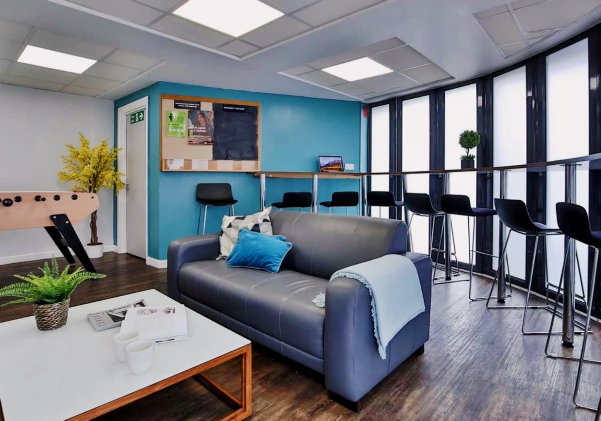 iQ Fiveways House image
