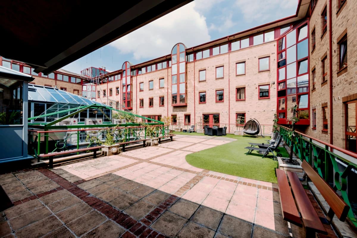 Outdoor Features
