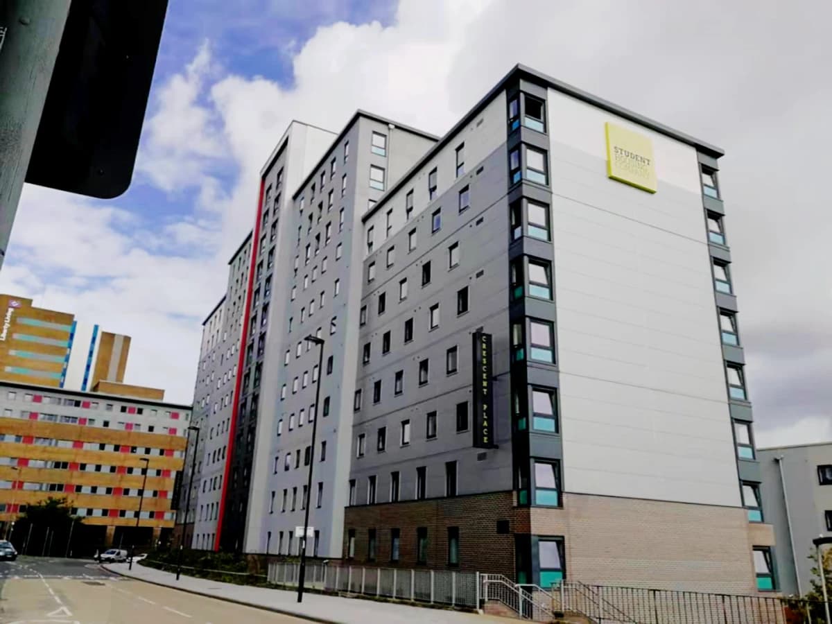 Crescent Place image