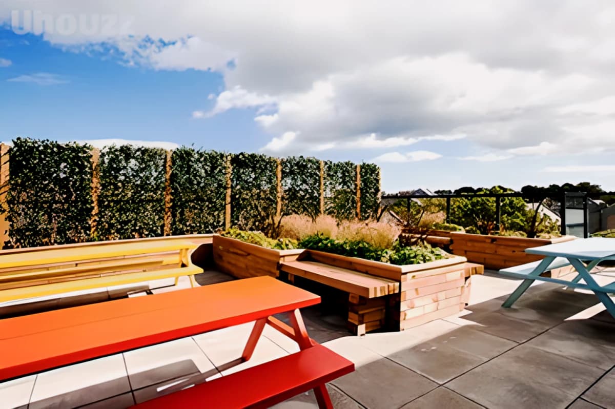 Outdoor Features