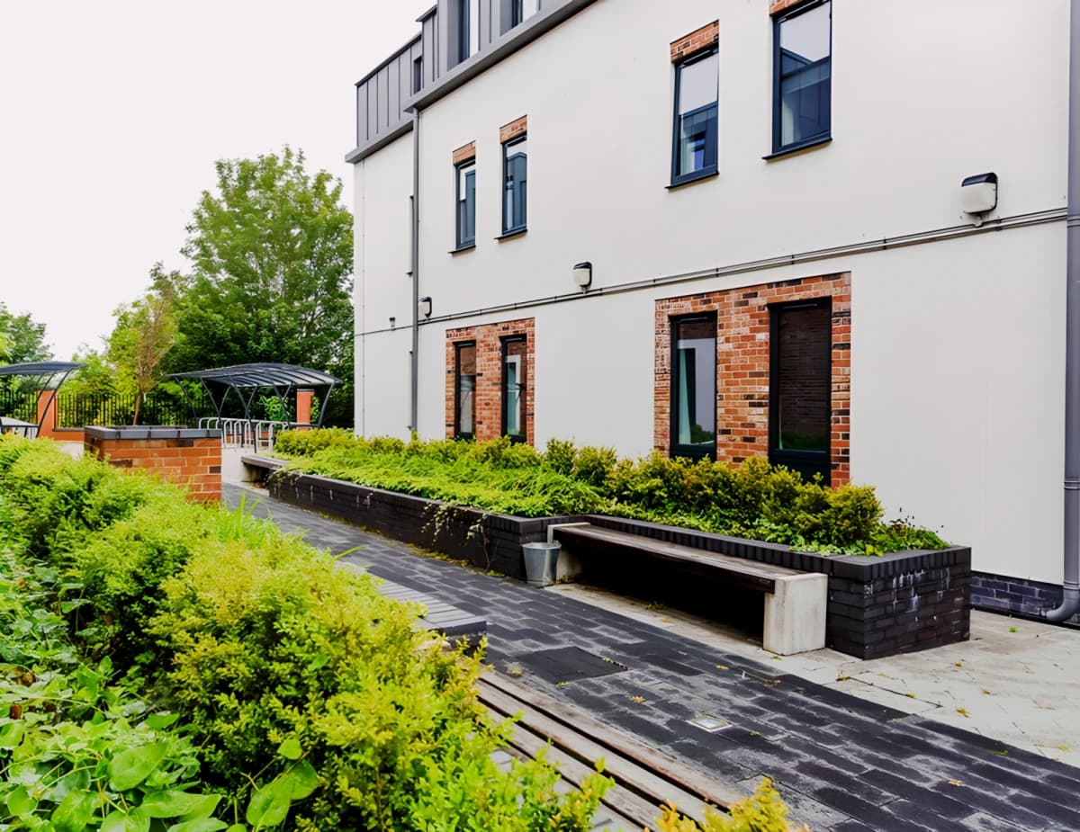Outdoor Features