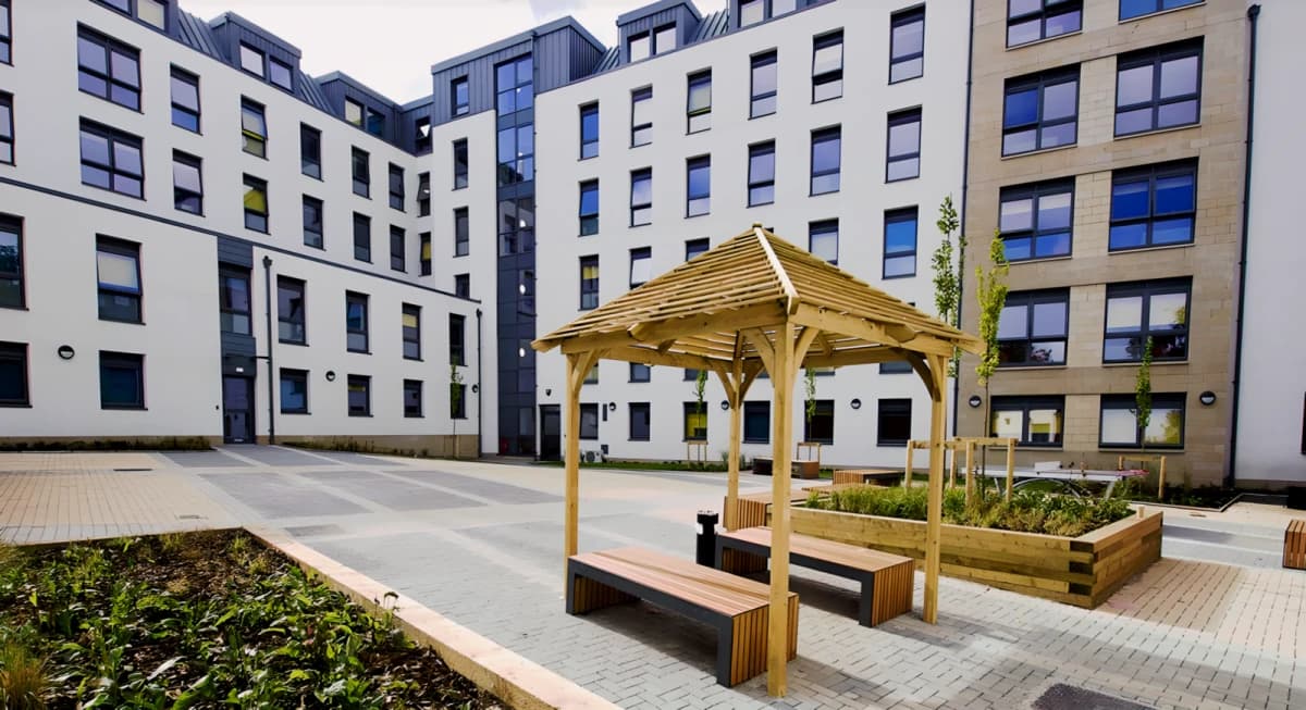 Outdoor Features