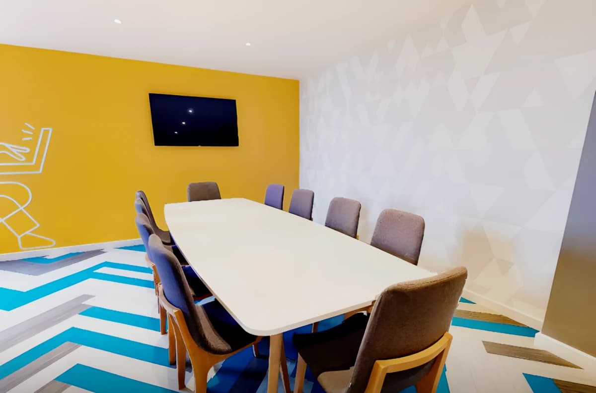 iQ Newland House image