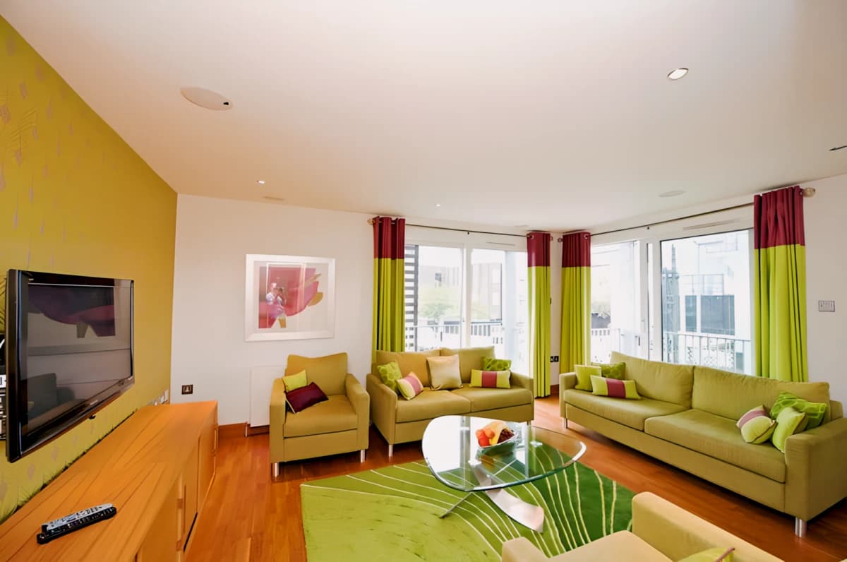 Edinburgh - Westend image