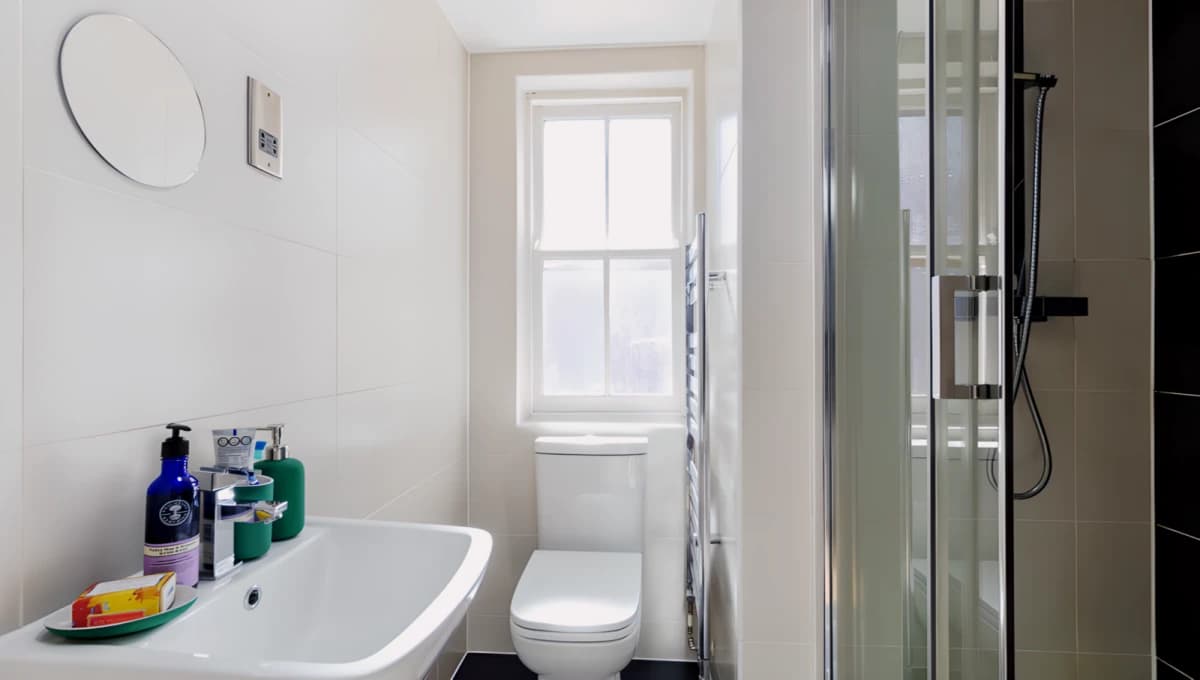 17 De Montfort Street image