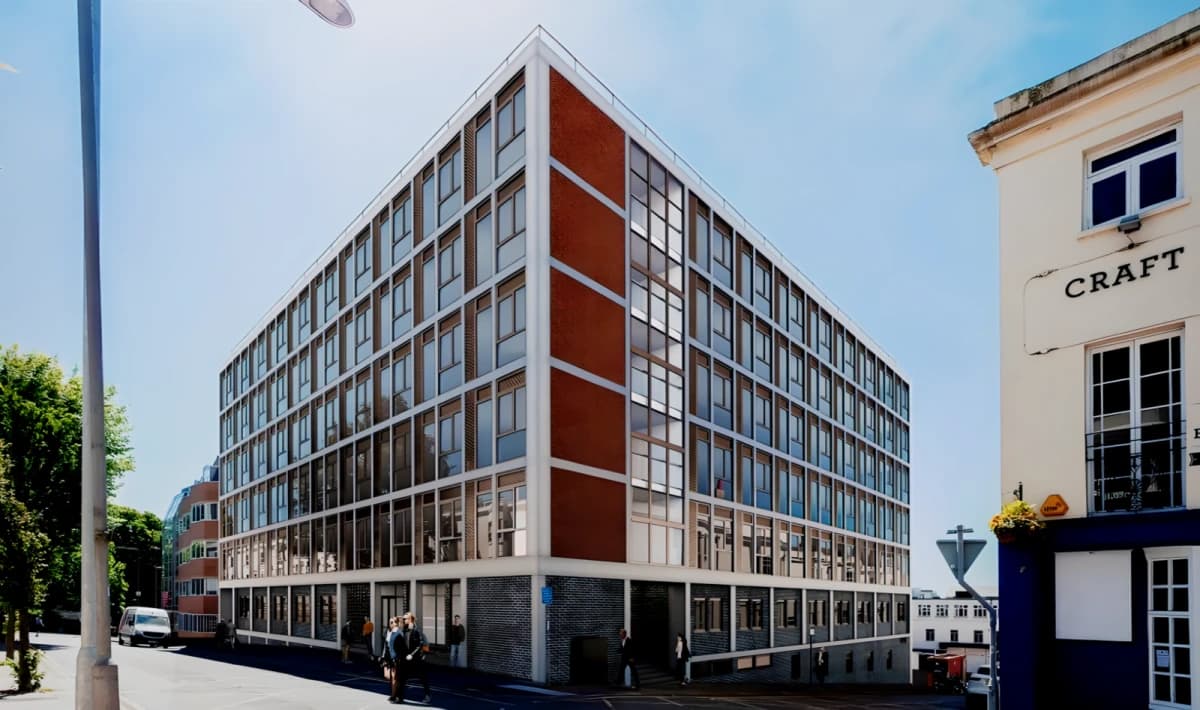 Crown House image 3