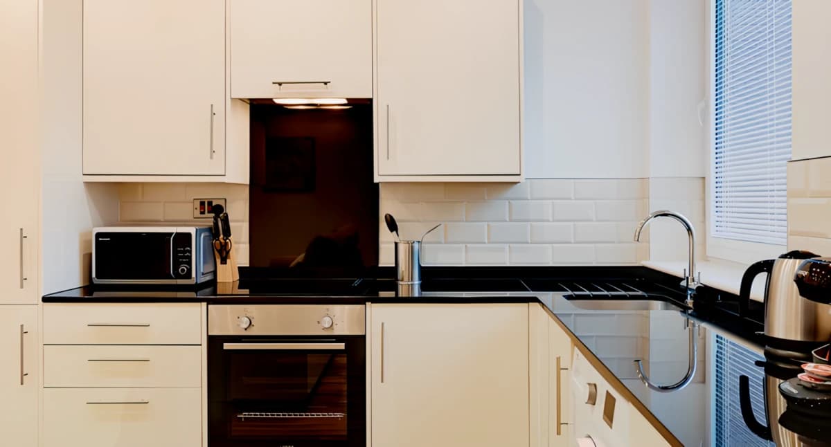 Swindon Serviced Apartments image