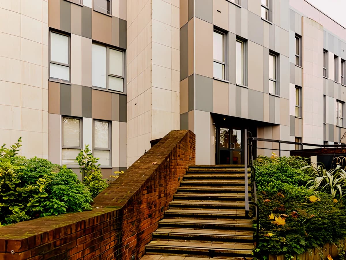 Reading Serviced Apartments image 4