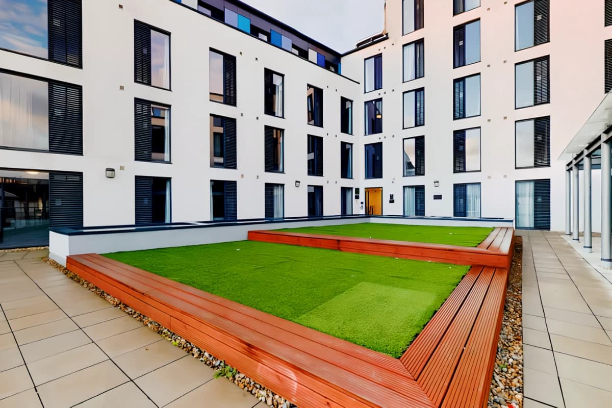 Outdoor Features
