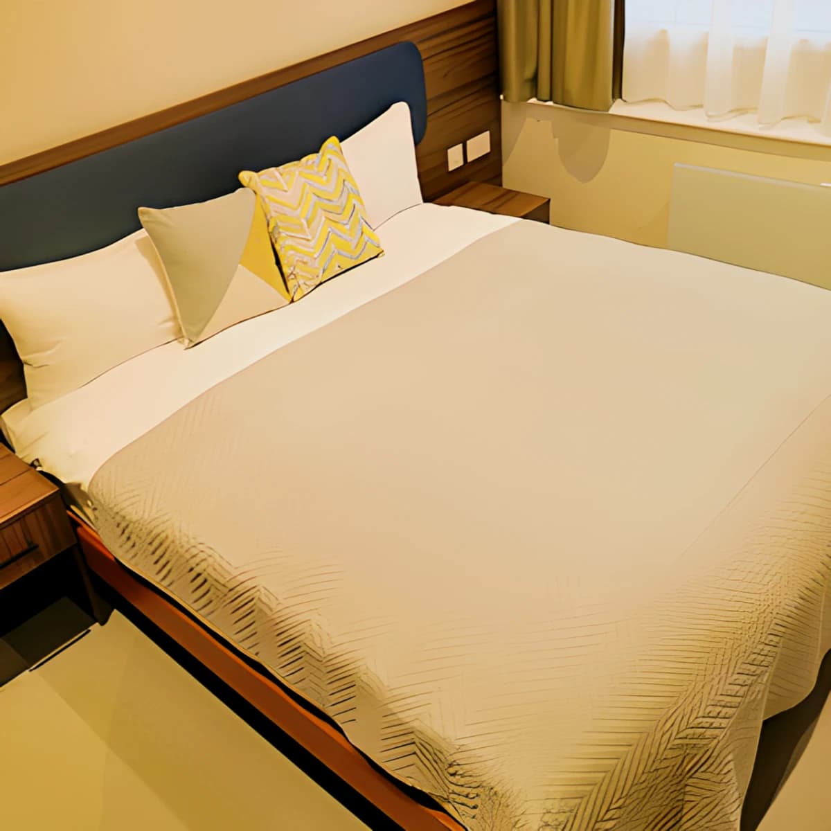 Aparthotels Newport image