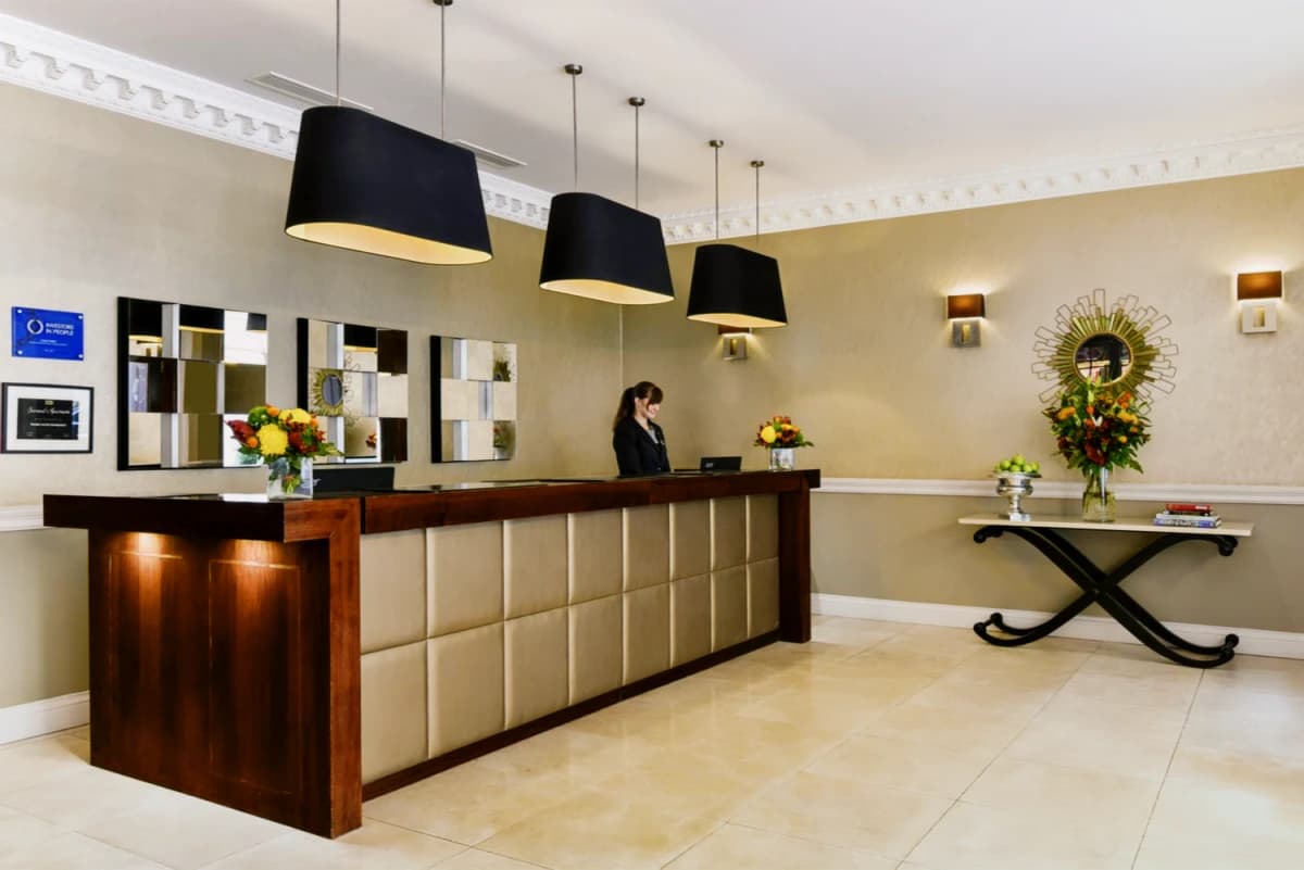 SL-Royal Mile Residences image