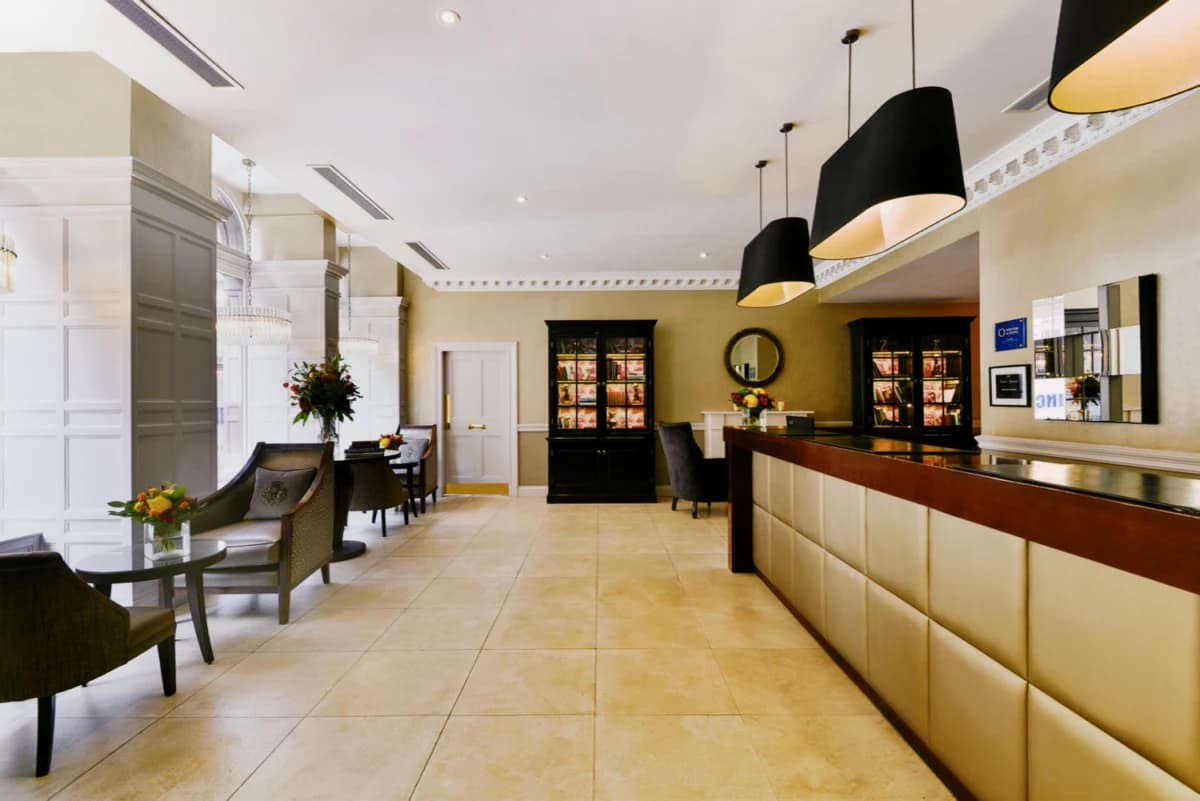 SL-Royal Mile Residences image