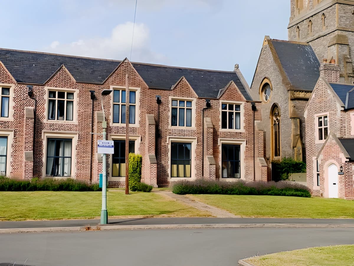 Fountain Court EX4