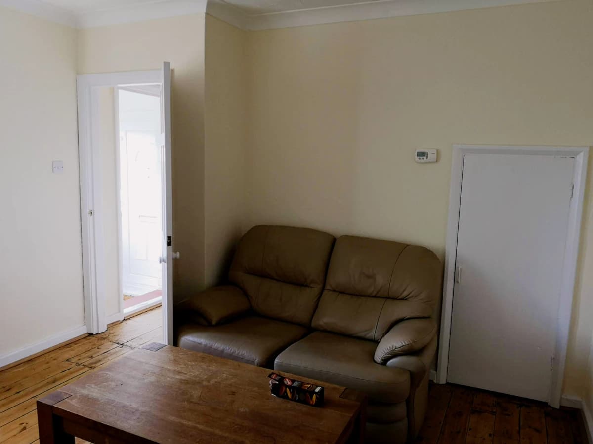 2 Bed Semi House image 4