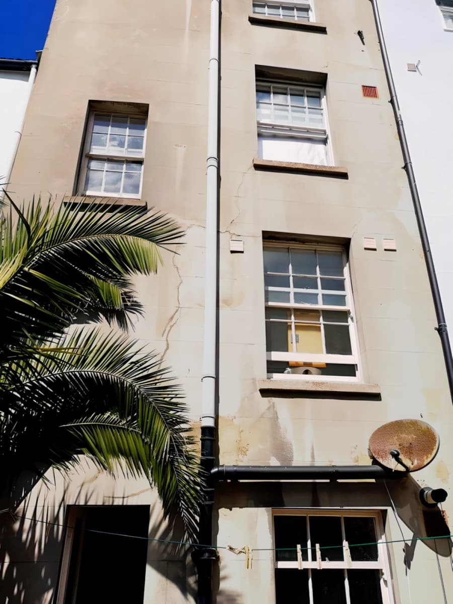 5 Bed Terraced HMO House image 2