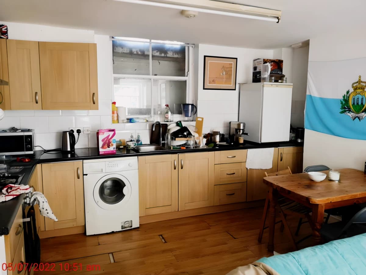 5 Bed Terraced HMO House image 4