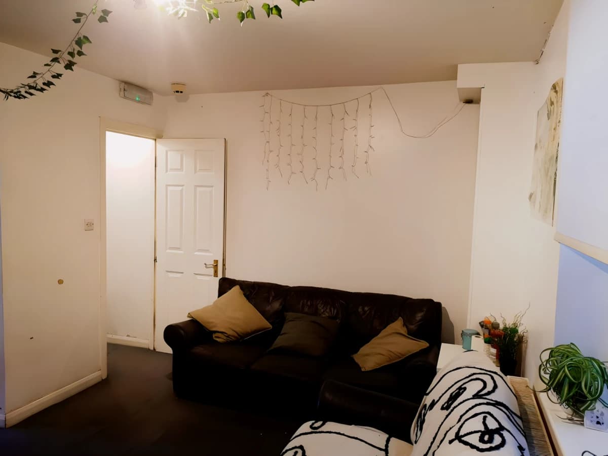 5 Bed Terraced HMO House image