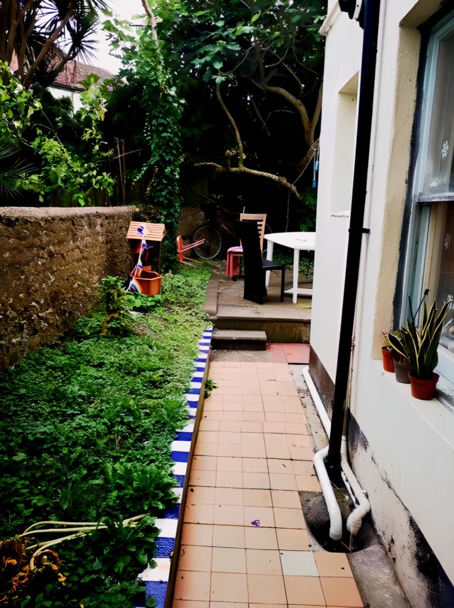 Outdoor Features