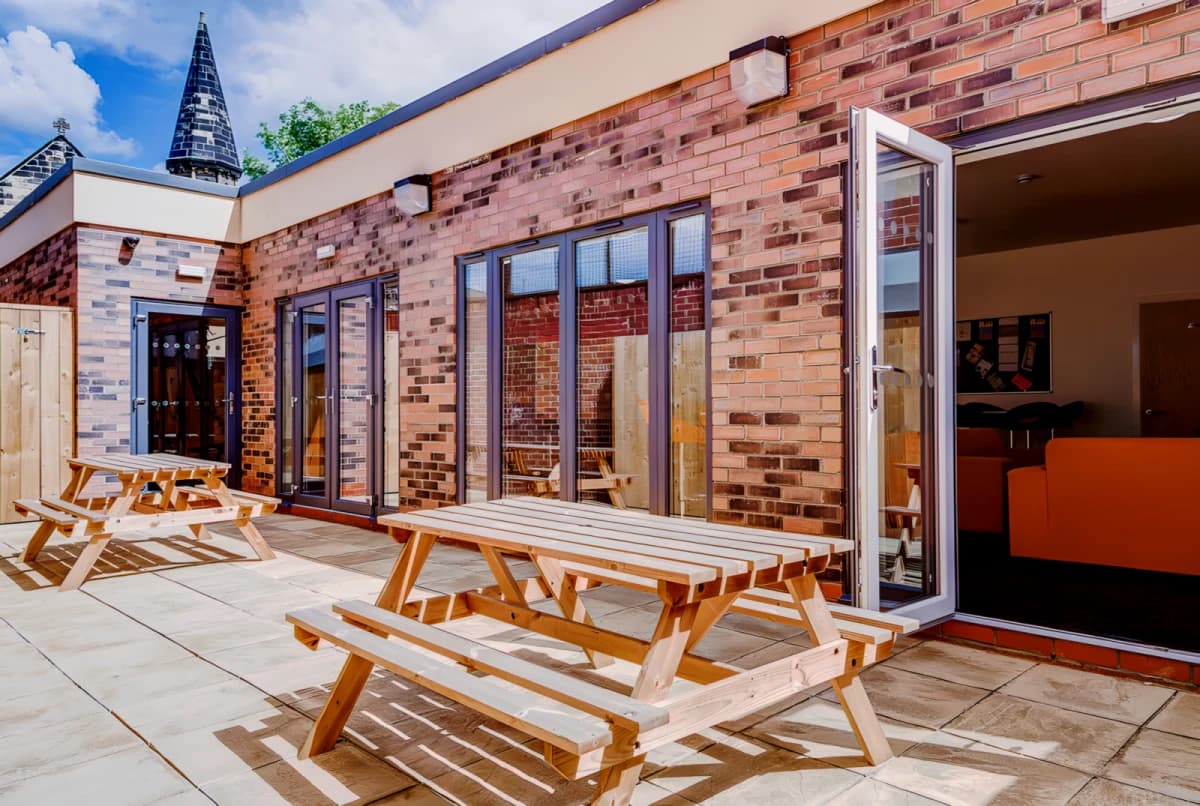 Outdoor Features
