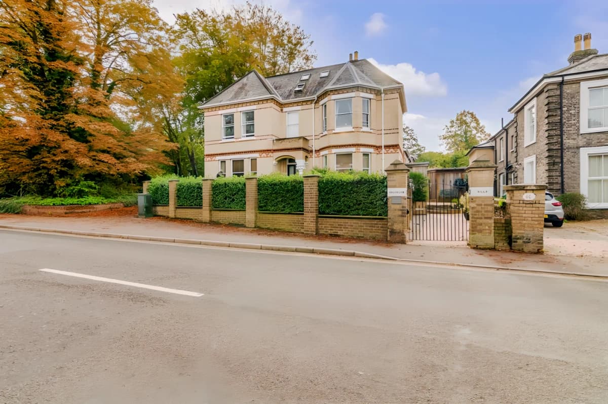 58A Earlham Road