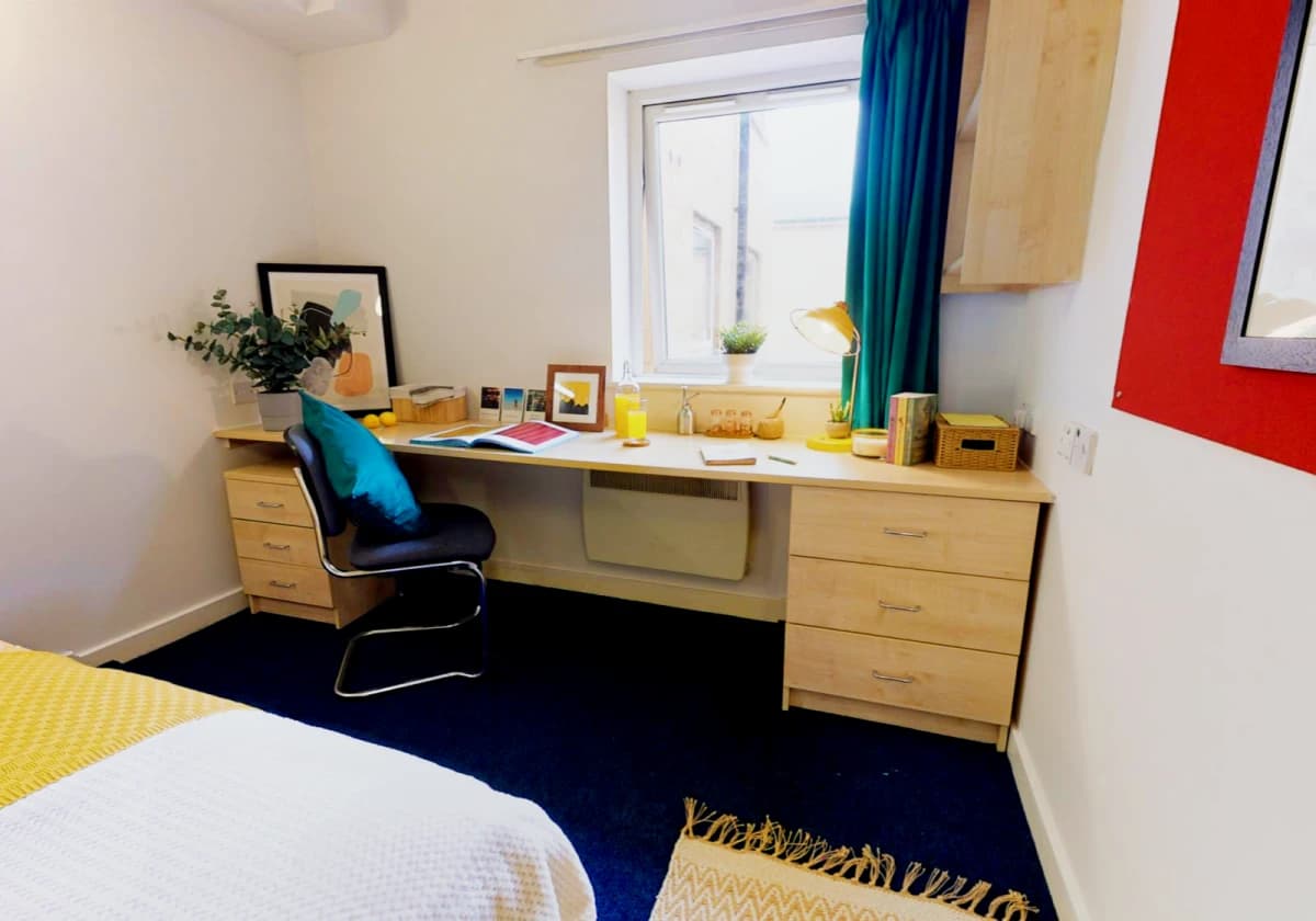 iQ Aspley House image 2