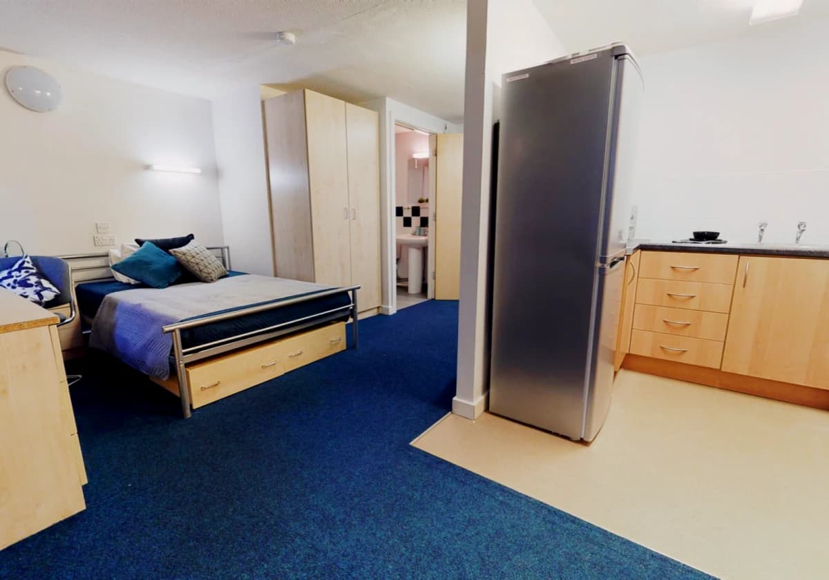 iQ Aspley House image 3