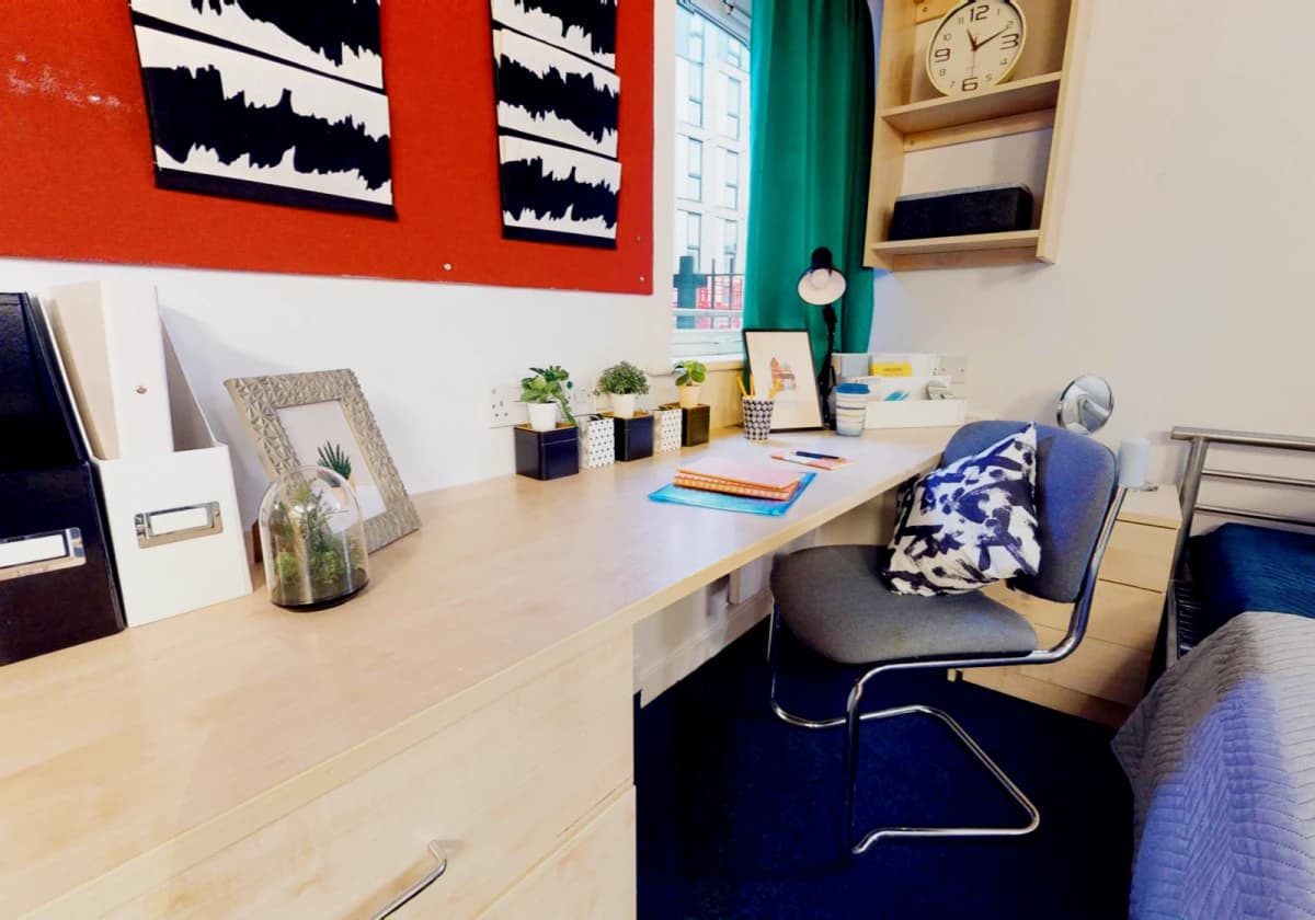 iQ Aspley House image