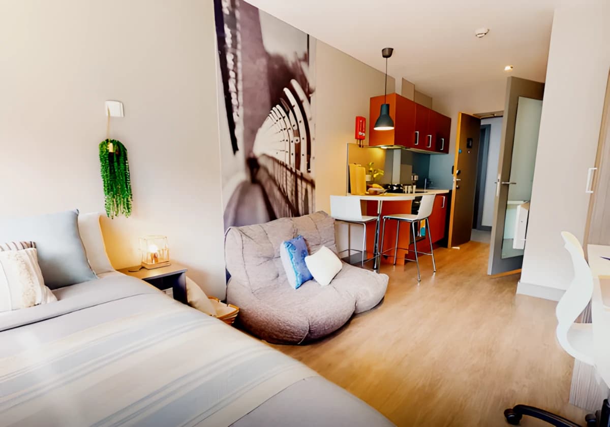 iQ Water Lane House image