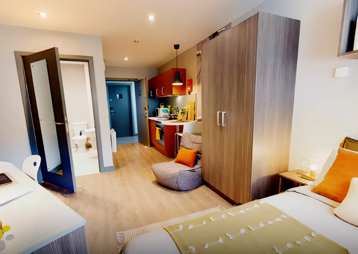 iQ Water Lane House image