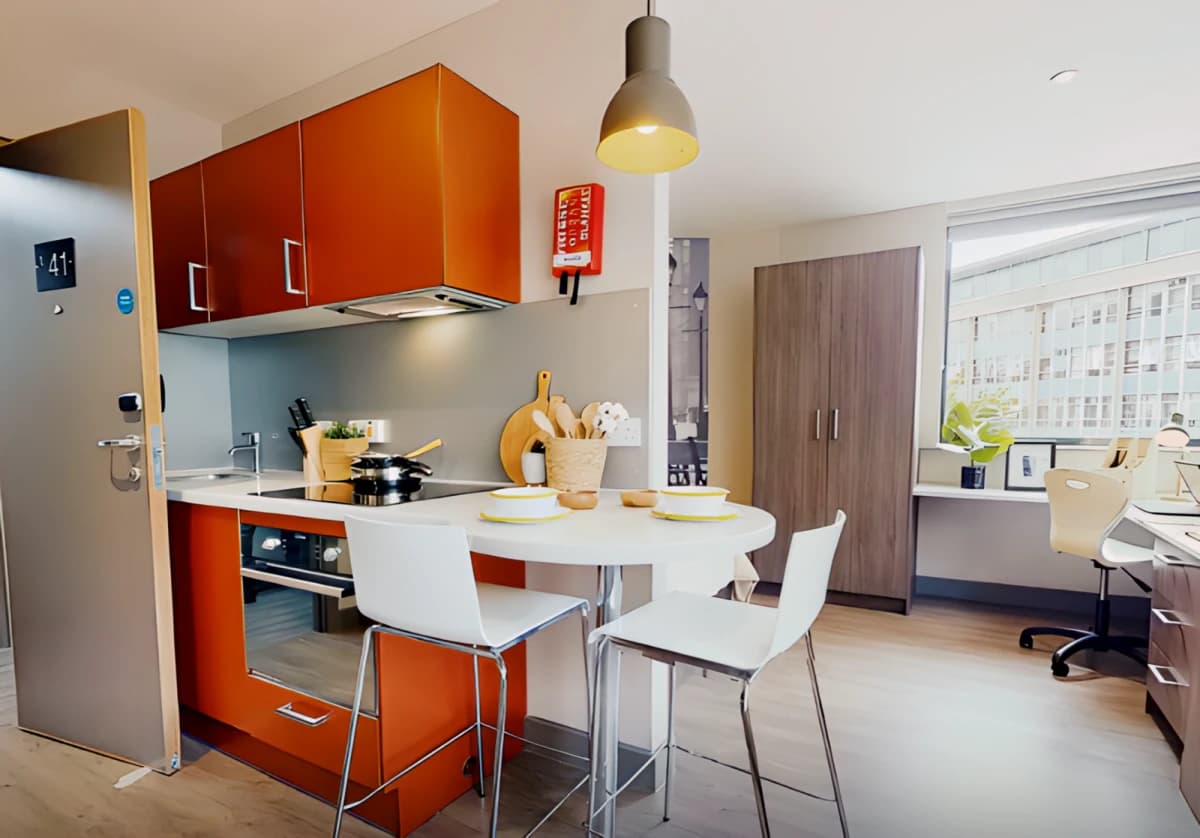 iQ Water Lane House image