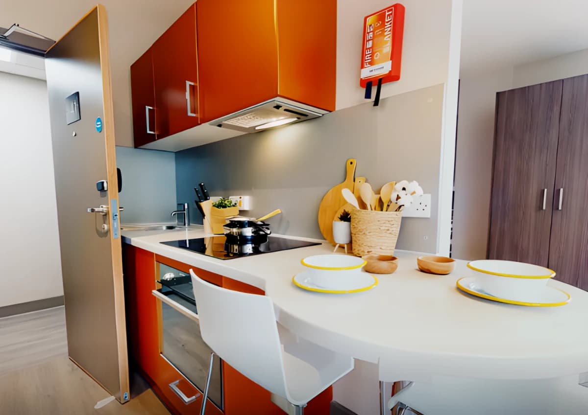 iQ Water Lane House image
